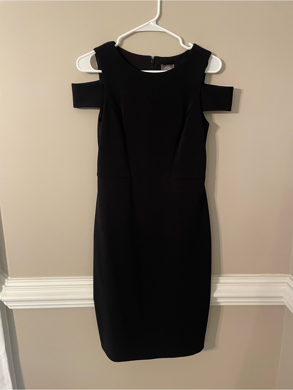 Like New Vince Camuto Black One-Shoulder Sheath Dress